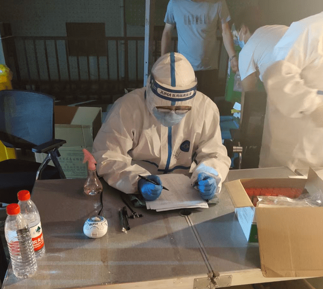 武昌理工学院:00后大学生积极参与抗击疫情志愿服务 (图3) 武昌理工学院:00后大学生积极参与抗击疫情志愿服务 (图3)